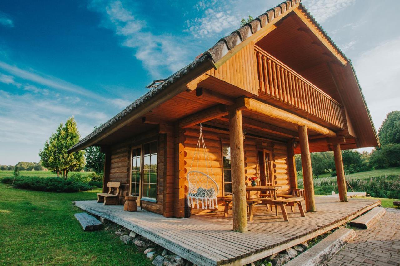 Brivdienu Maja Ar Pirti "Strautkalni" Ieriki Bagian luar foto
