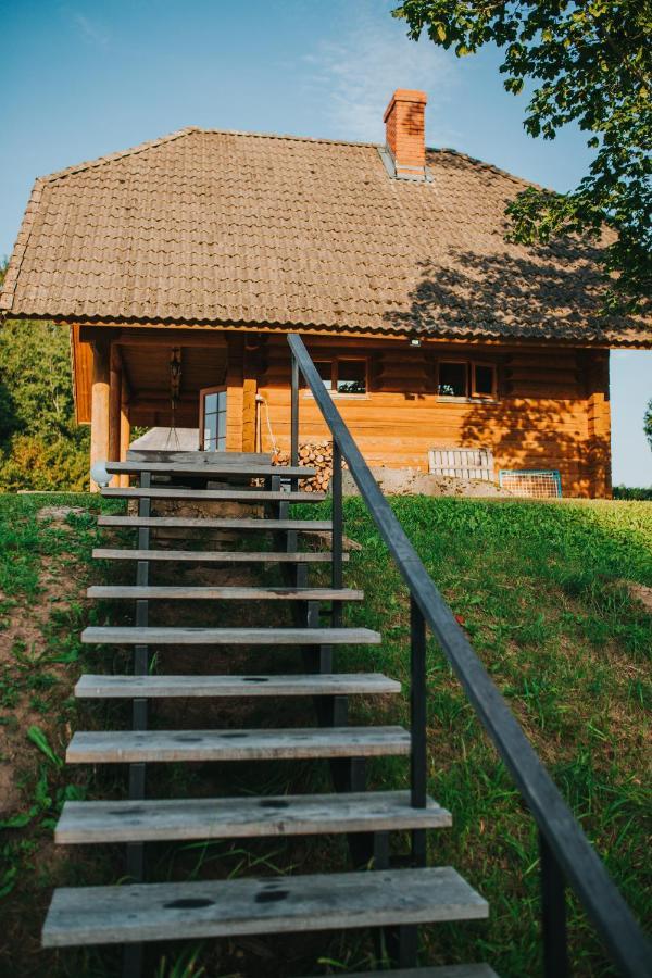 Brivdienu Maja Ar Pirti "Strautkalni" Ieriki Bagian luar foto